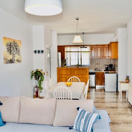 Cozy Renovated Apartment "Filoxenia" คาโตดารัตโซ ภายนอก รูปภาพ