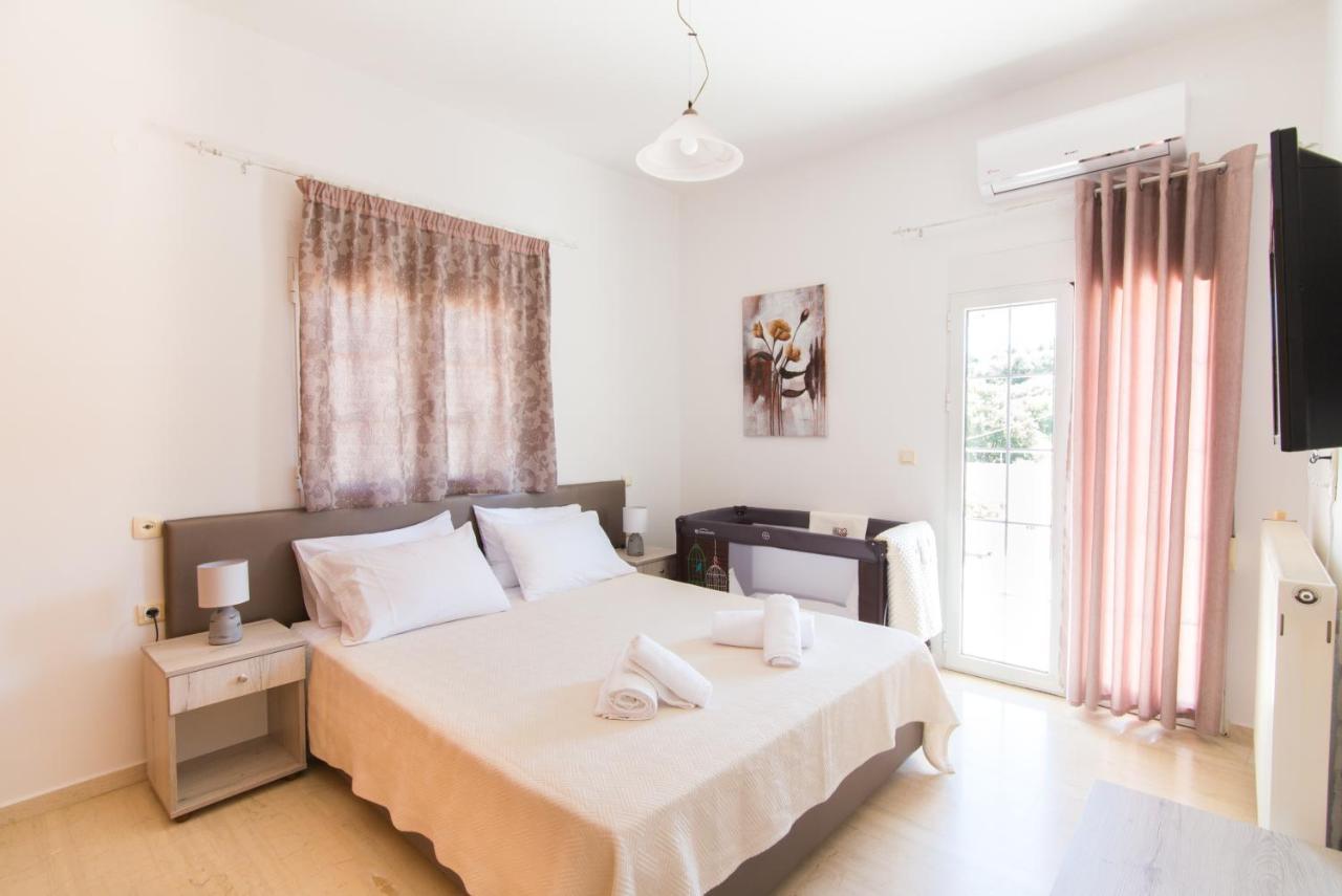 Cozy Renovated Apartment "Filoxenia" คาโตดารัตโซ ภายนอก รูปภาพ